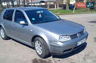 Хетчбек Volkswagen Golf 2003 в 