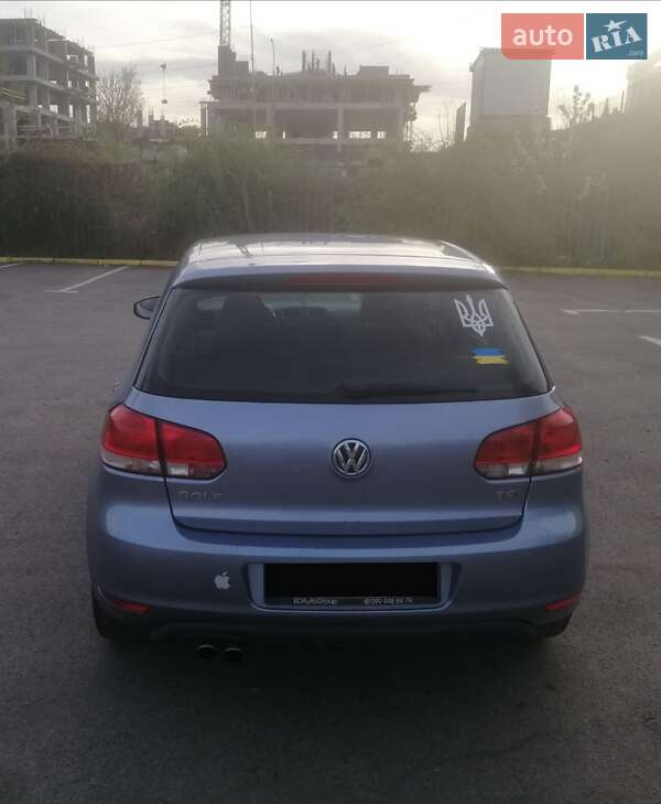Хэтчбек Volkswagen Golf 2011 в Ужгороде