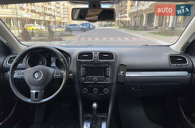 Універсал Volkswagen Golf 2012 в 
