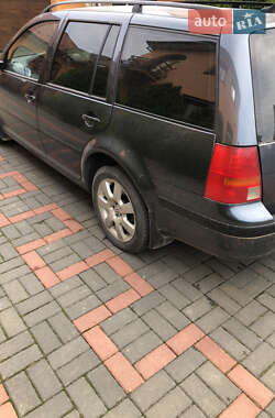 Универсал Volkswagen Golf 2000 в 