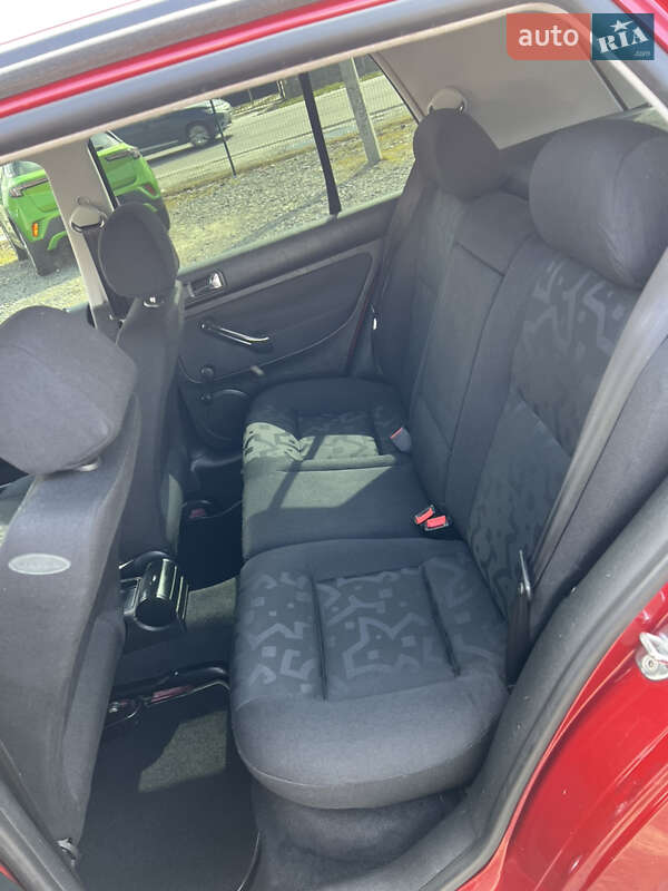 Хэтчбек Volkswagen Golf 2000 в Николаеве