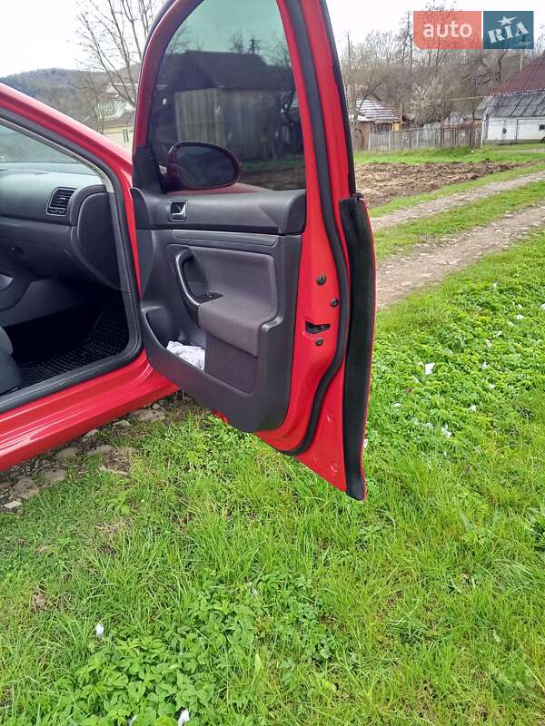 Универсал Volkswagen Golf 2009 в Косове