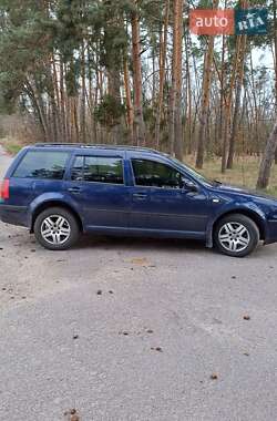 Універсал Volkswagen Golf 2002 в 