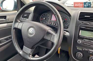 Універсал Volkswagen Golf 2009 в 