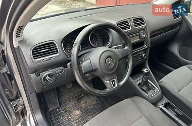 Хэтчбек Volkswagen Golf 2009 в 