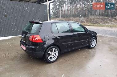 Хэтчбек Volkswagen Golf 2006 в 