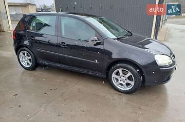 Хэтчбек Volkswagen Golf 2006 в 