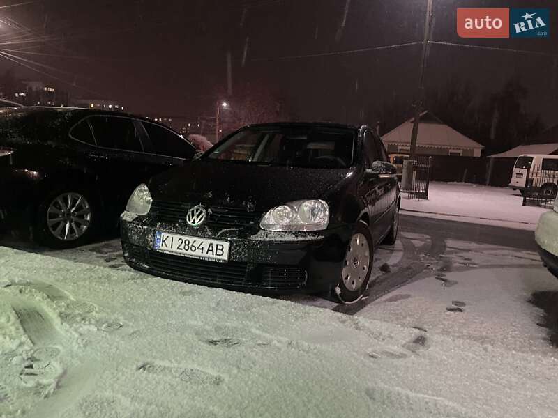 Хетчбек Volkswagen Golf 2006 в 