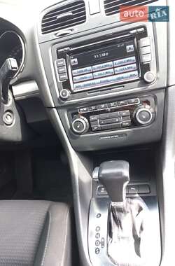Хетчбек Volkswagen Golf 2011 в 
