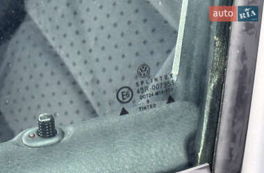 Хэтчбек Volkswagen Golf 2000 в 