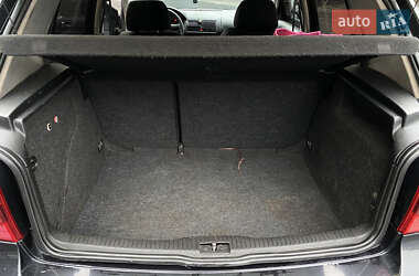 Хэтчбек Volkswagen Golf 1999 в 