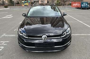 Універсал Volkswagen Golf 2019 в Києві