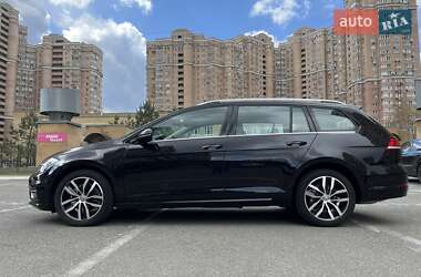 Універсал Volkswagen Golf 2019 в Києві
