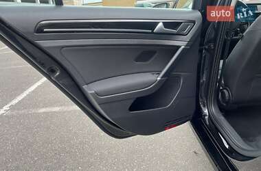 Универсал Volkswagen Golf 2019 в 