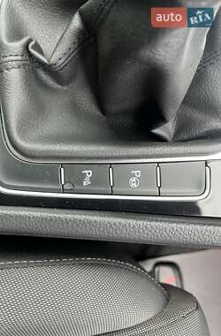 Универсал Volkswagen Golf 2019 в 