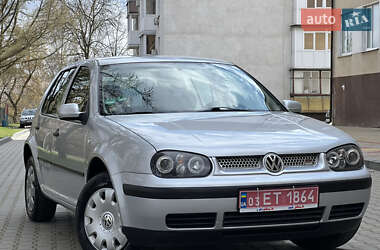 Хэтчбек Volkswagen Golf 2001 в 