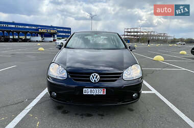 Хэтчбек Volkswagen Golf 2009 в 