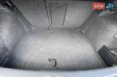 Хэтчбек Volkswagen Golf 2009 в 