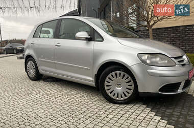 Хетчбек Volkswagen Golf 2007 в 