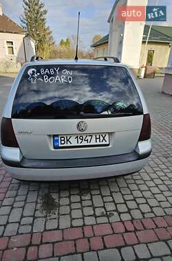 Універсал Volkswagen Golf 2000 в 