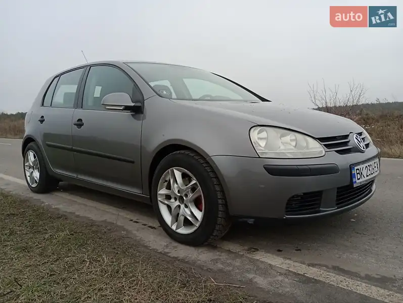 Хэтчбек Volkswagen Golf 2006 в 