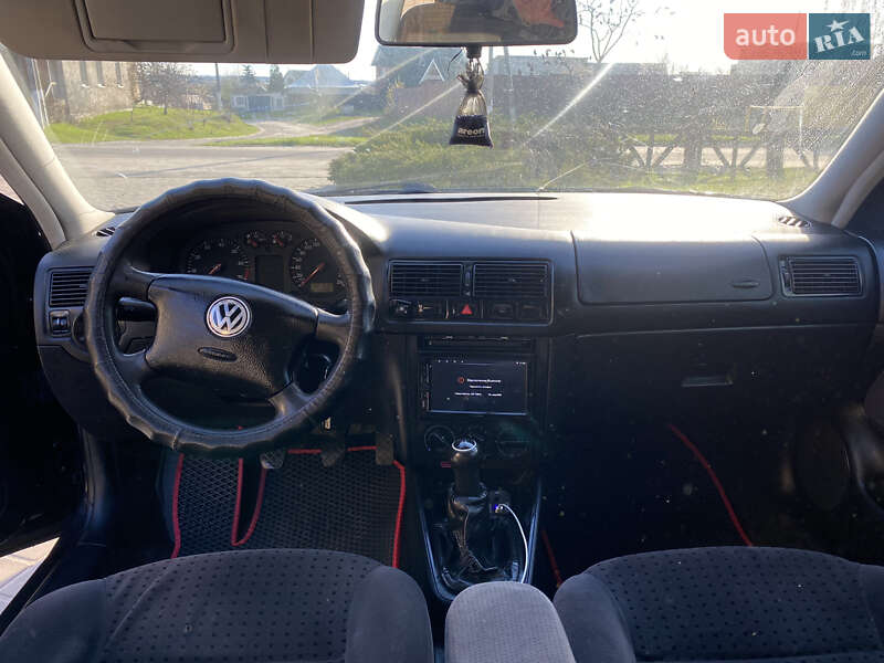 Хэтчбек Volkswagen Golf 1998 в Харькове