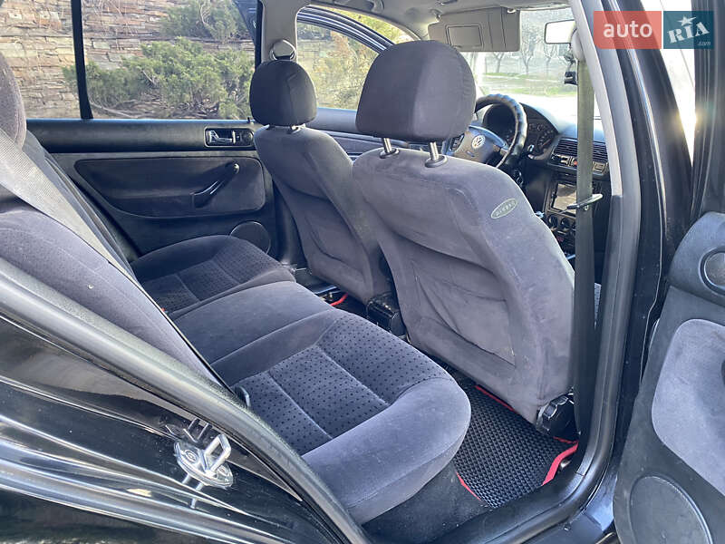 Хэтчбек Volkswagen Golf 1998 в Харькове