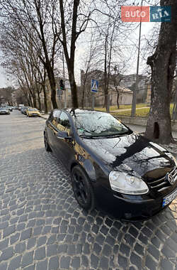 Хетчбек Volkswagen Golf 2007 в 