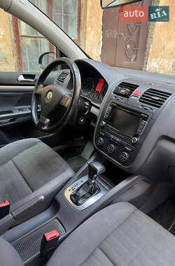Хетчбек Volkswagen Golf 2007 в 