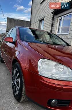 Хэтчбек Volkswagen Golf 2006 в 