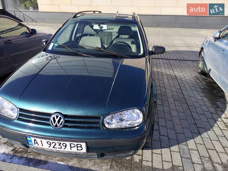 Универсал Volkswagen Golf 2002 в 