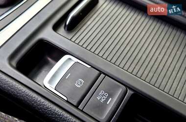 Хэтчбек Volkswagen Golf 2015 в 