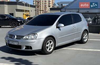 Хетчбек Volkswagen Golf 2006 в 