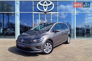 Хэтчбек Volkswagen Golf 2014 в Киеве