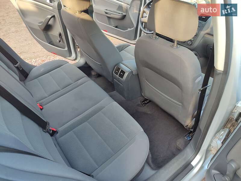 Хэтчбек Volkswagen Golf 2004 в Киеве фото 26 Хэтчбек Volkswagen Golf 2004 в Киеве