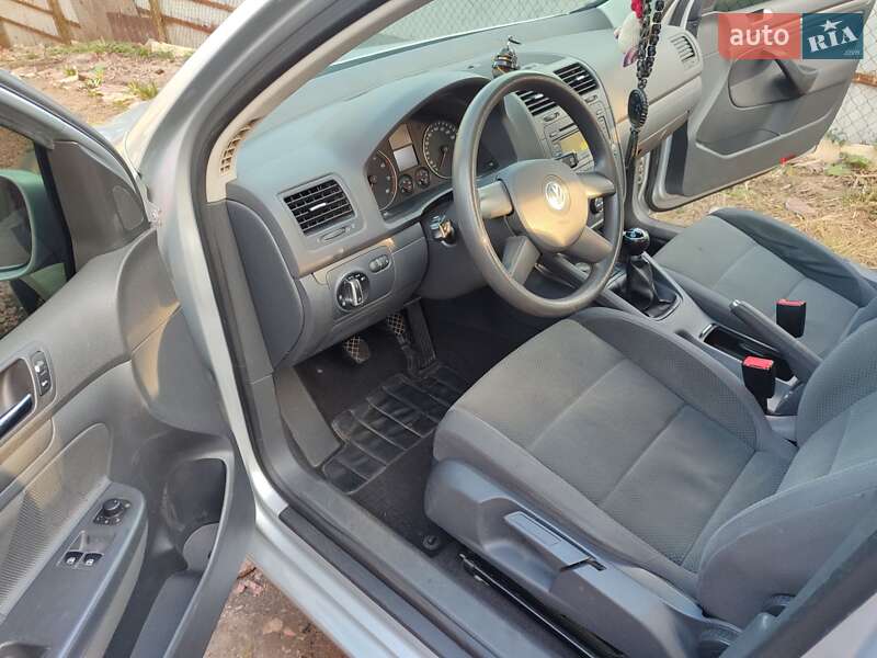 Хэтчбек Volkswagen Golf 2004 в Киеве фото 28 Хэтчбек Volkswagen Golf 2004 в Киеве