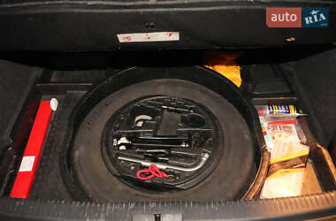 Хэтчбек Volkswagen Golf 2011 в 