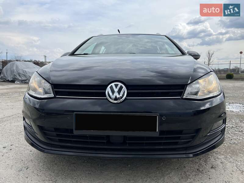 Универсал Volkswagen Golf 2015 в Новоселице