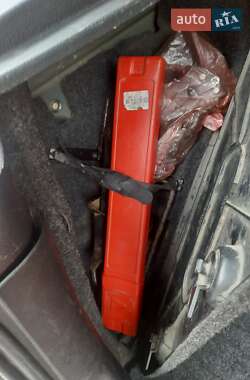 Хэтчбек Volkswagen Golf 2001 в 