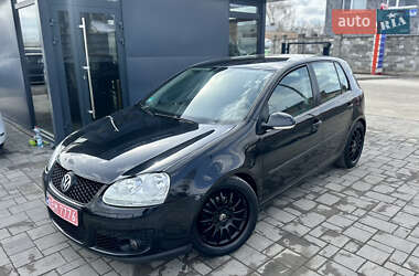 Хэтчбек Volkswagen Golf 2006 в 