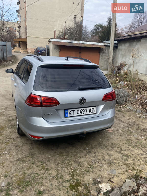 Универсал Volkswagen Golf 2013 в Ивано-Франковске