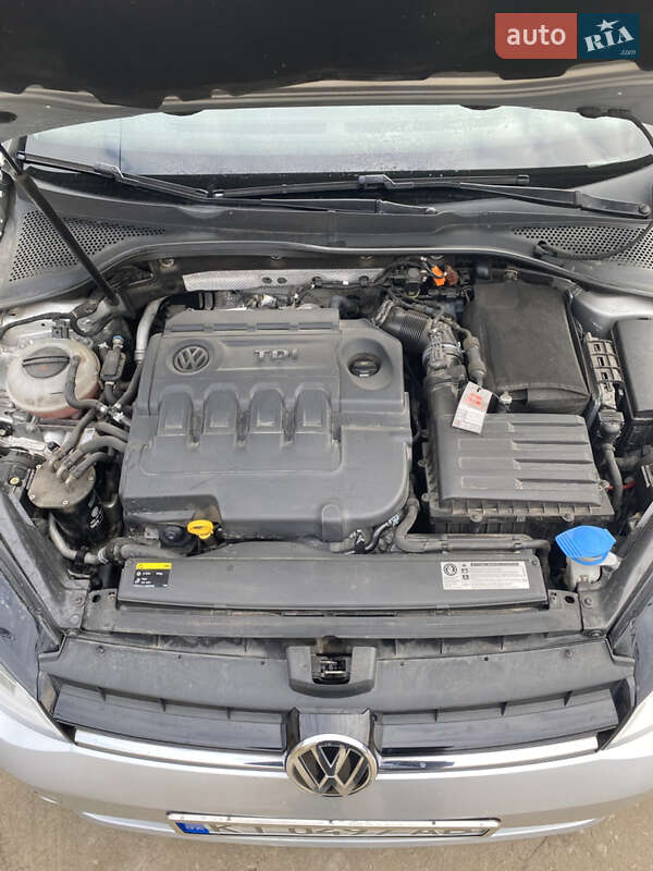 Универсал Volkswagen Golf 2013 в Ивано-Франковске