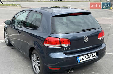 Хэтчбек Volkswagen Golf 2009 в 