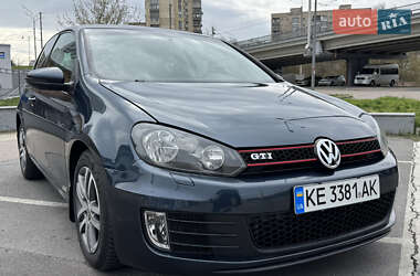 Хэтчбек Volkswagen Golf 2009 в 