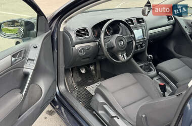 Хэтчбек Volkswagen Golf 2009 в 