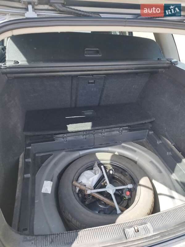 Універсал Volkswagen Golf 2012 в Коростені