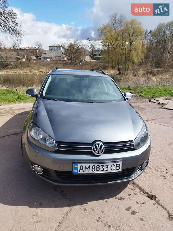 Універсал Volkswagen Golf 2012 в Коростені