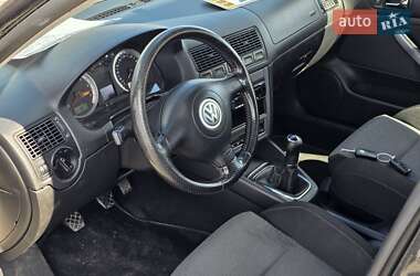 Универсал Volkswagen Golf 2004 в 