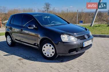 Хетчбек Volkswagen Golf 2004 в Львові