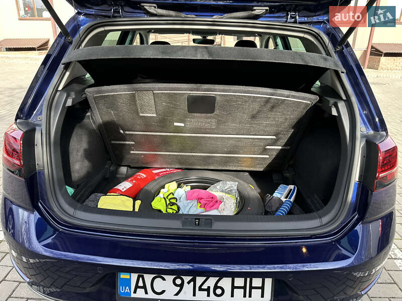 Хетчбек Volkswagen Golf 2019 в Луцьку